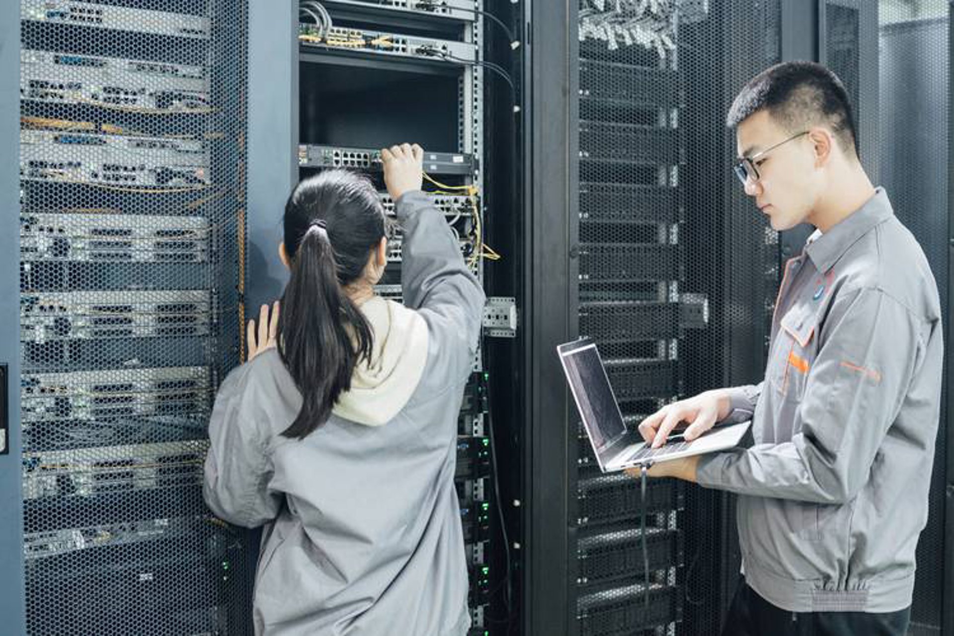 启冠网络科技
